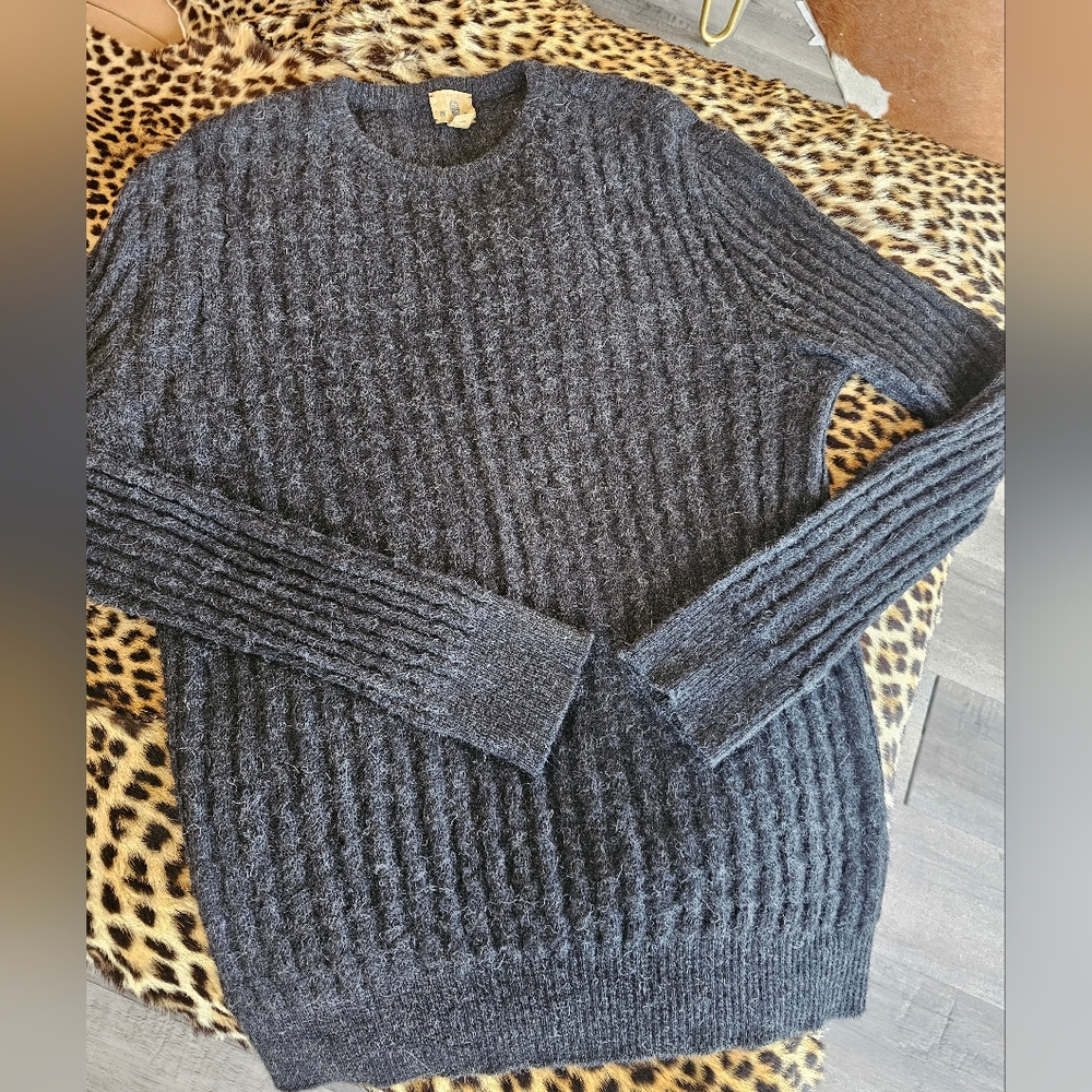 Alpaca Cable Stitch Crew Neck Sweater Mens Med., Womens Lg